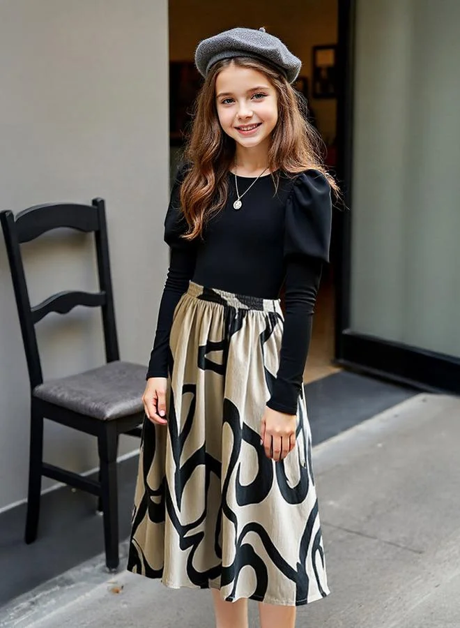 تايك تو فستان أسود مطبع بتباين وأكمام منتفخة