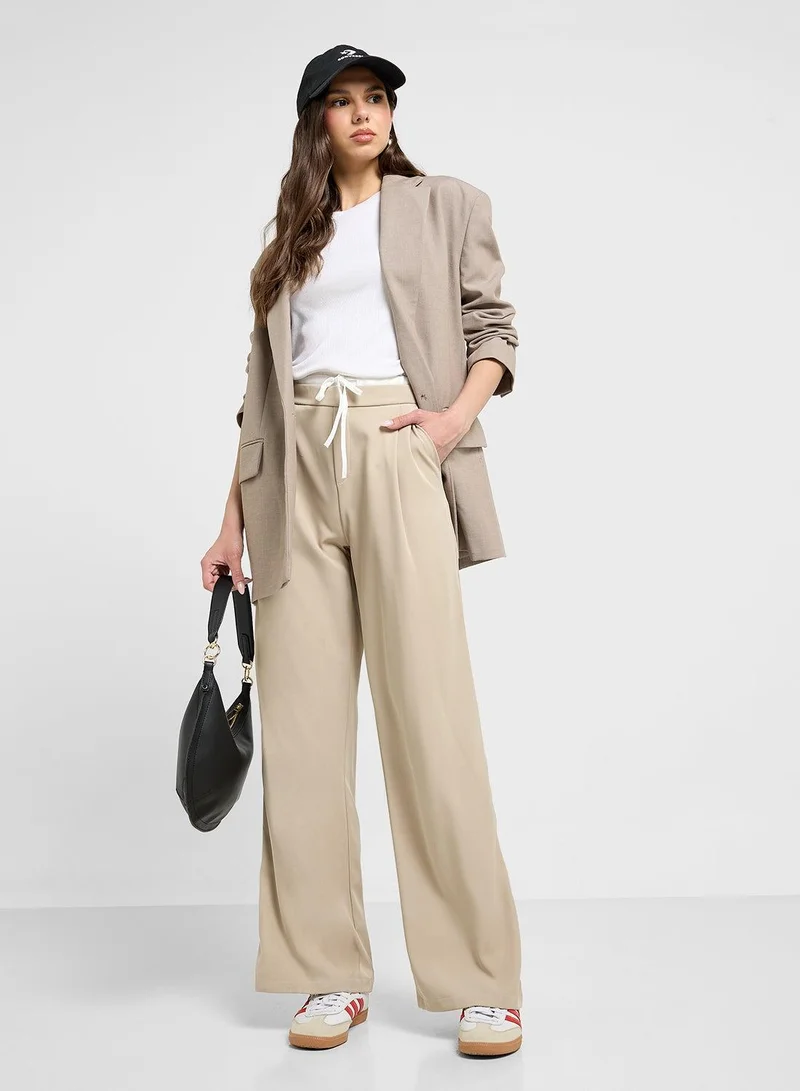 Contrast Waist Panel Straight Fit Pants