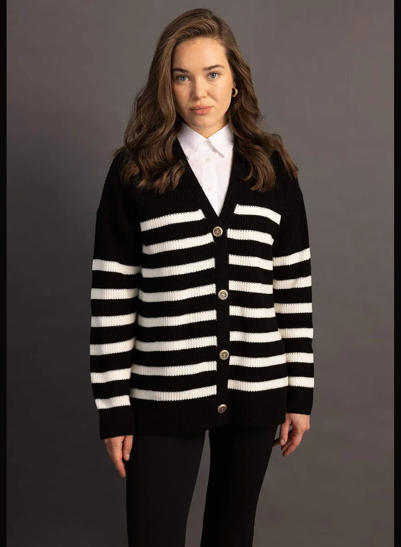 ديفاكتو Woman V Neck Long Sleeve Tricot Cardigan