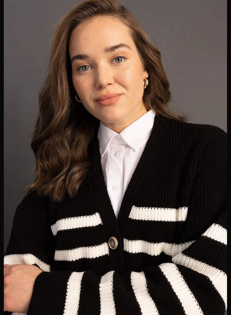 ديفاكتو Woman V Neck Long Sleeve Tricot Cardigan