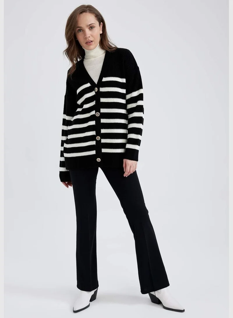 ديفاكتو Woman V Neck Long Sleeve Tricot Cardigan