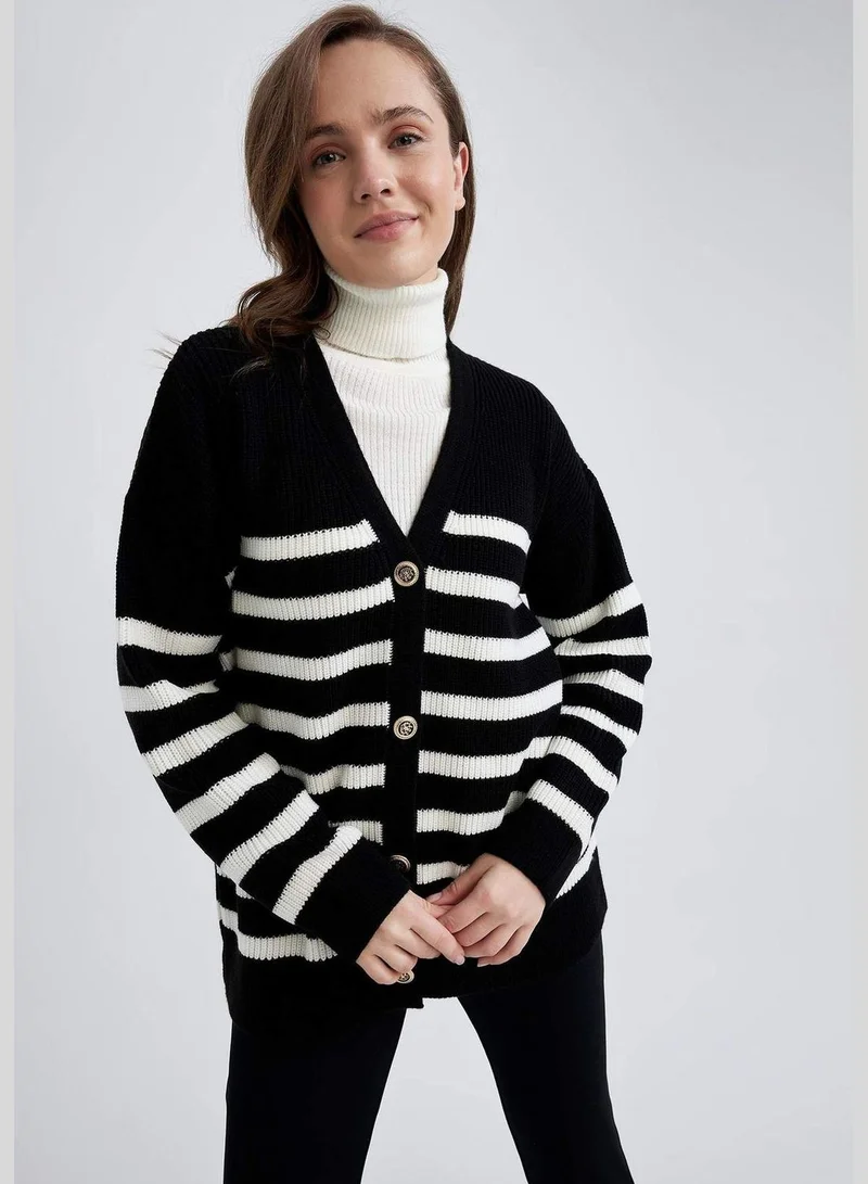 ديفاكتو Woman V Neck Long Sleeve Tricot Cardigan