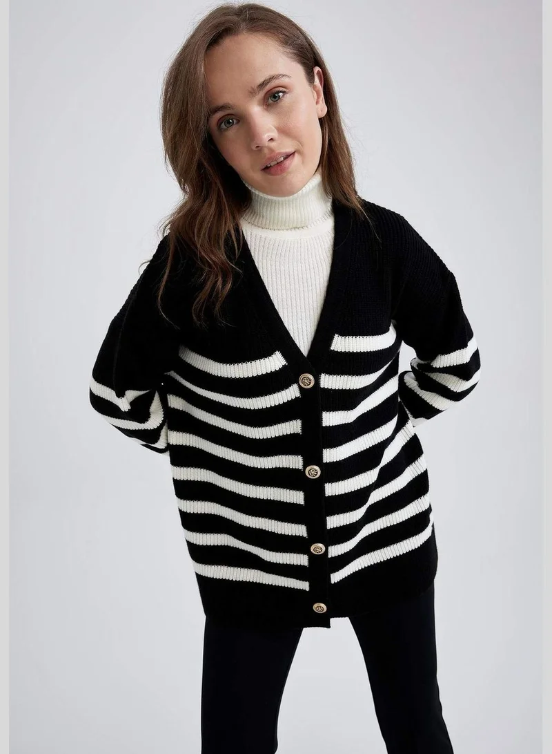 ديفاكتو Woman V Neck Long Sleeve Tricot Cardigan