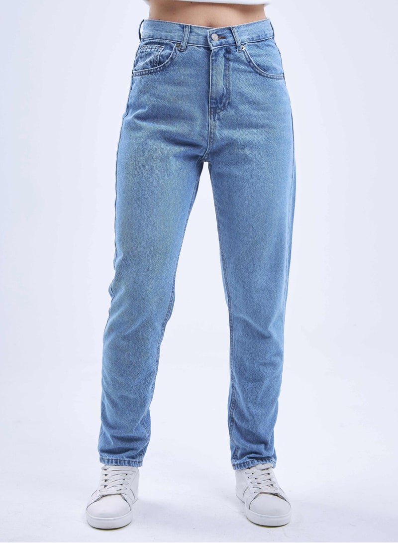 CIZARO High-Waist Light Washed Mom-Fit Jeans. - Image 2