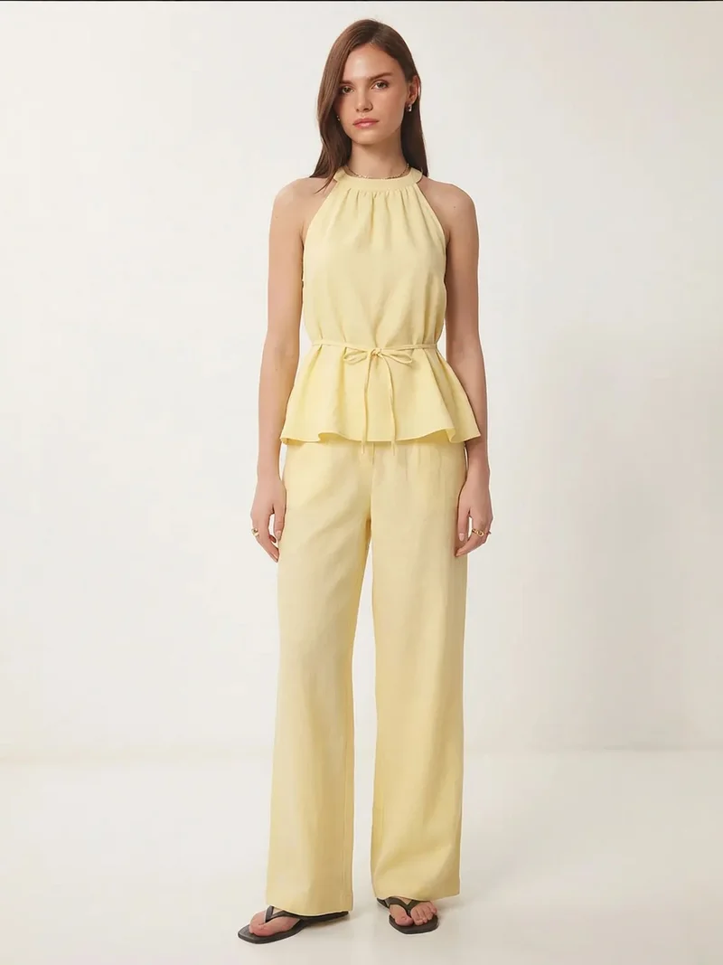 السعادة في إسطنبول ISTANBUL High Waist Halter Neck Two-Piece Coordinated Set