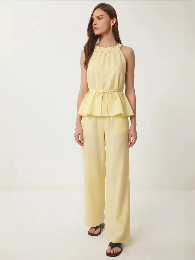 السعادة في إسطنبول ISTANBUL High Waist Halter Neck Two-Piece Coordinated Set