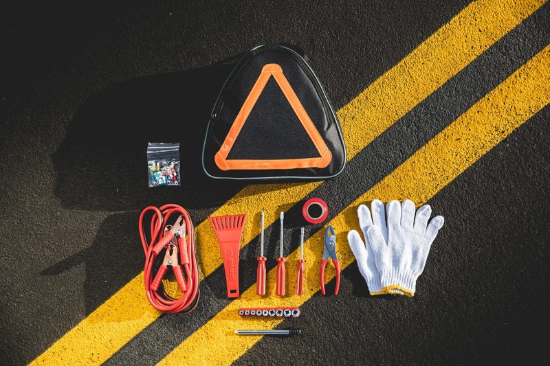 PICNIC TIME NCAA Arkansas Razorbacks Roadside Emergency Kit - Image 2
