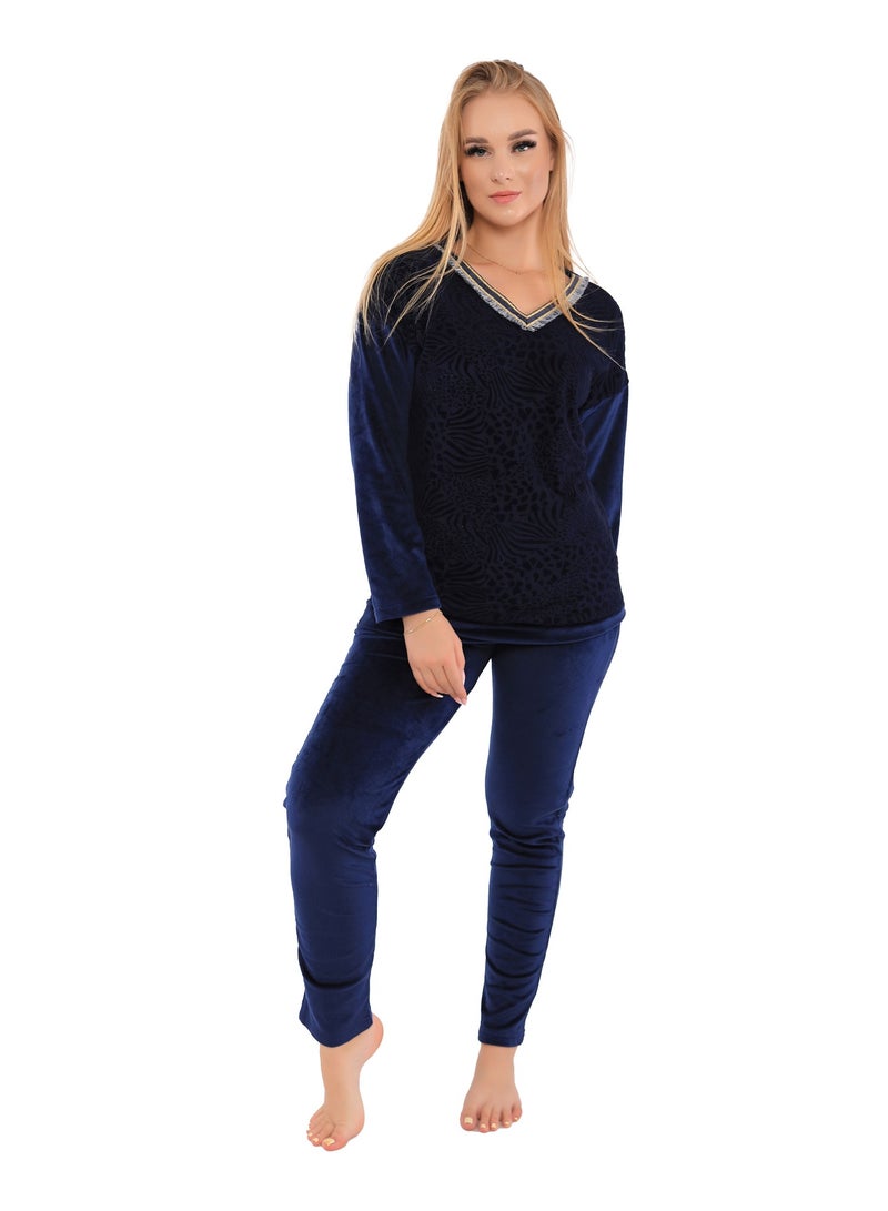 Dadoush Women's winter velor pajamas for a look full of elegance and beauty  - Image 1
