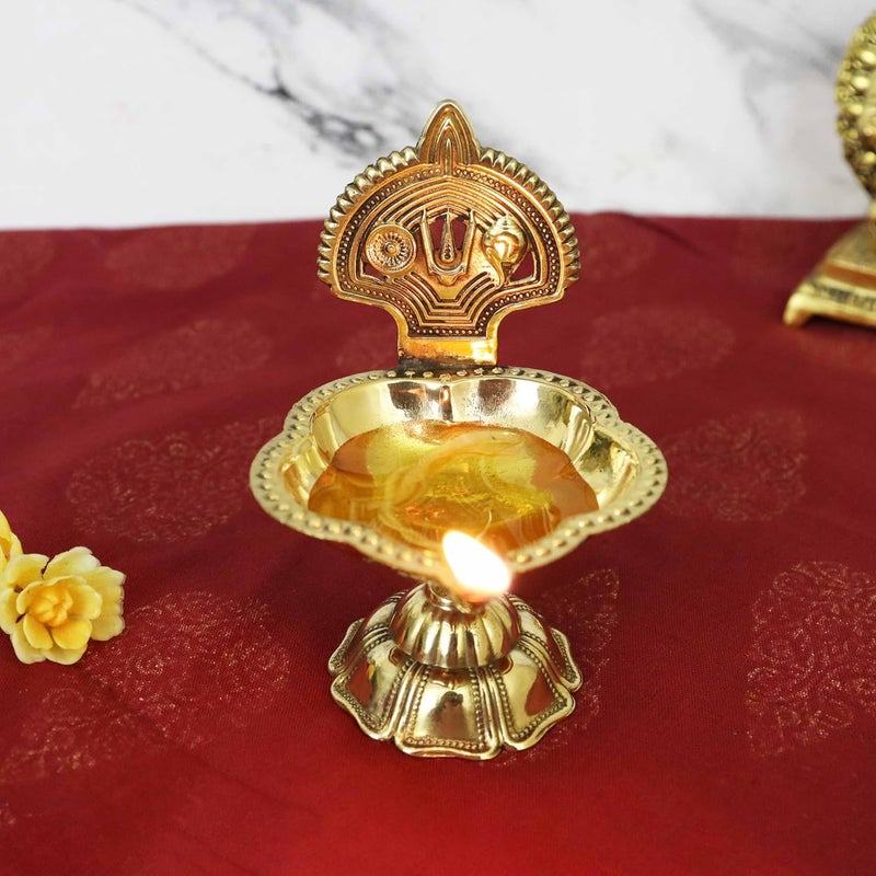 Spillbox Spillbox Traditional Brass Diyafor Puja Pooja Aarti Arti Deepak Deepam Oil Lamp for Home Temple Puja Articles Decor GiftsOil Lamp Shangu Chakra Deepam with StandWeight 68gm 