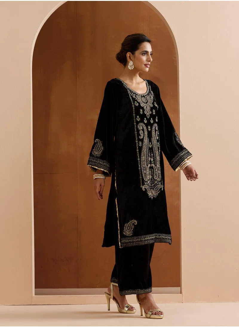 آي شين Women's Black Velvet Embroidered Tunic Full Length Palazzo Straight Fit Kurta Set