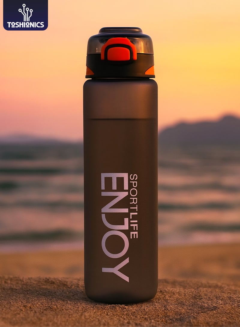 Toshionics زجاجة ماء بسعة 1000 مل مقاومة للتسرب مع قشة ومقبض – خفيفة الوزن قابلة لإعادة الاستخدام خالية من BPA للياقة البدنية للبالغين والأطفال والرجال والنساء – زجاجة مشروبات بلاستيكية مصقولة بتدرج مع فم واسع وعلامات مستوى الماء بالملليلتر – مثالية للجيم واللياقة البدنية واليوغا والمكتب والمدرسة والسفر والمشي وركوب الدراجات والتخييم والأنشطة الخارجية - Image 1