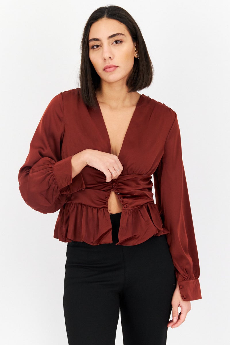 In the style بلوزة نسائية بأكمام طويلة وياقة غائرة، بني - Image 1