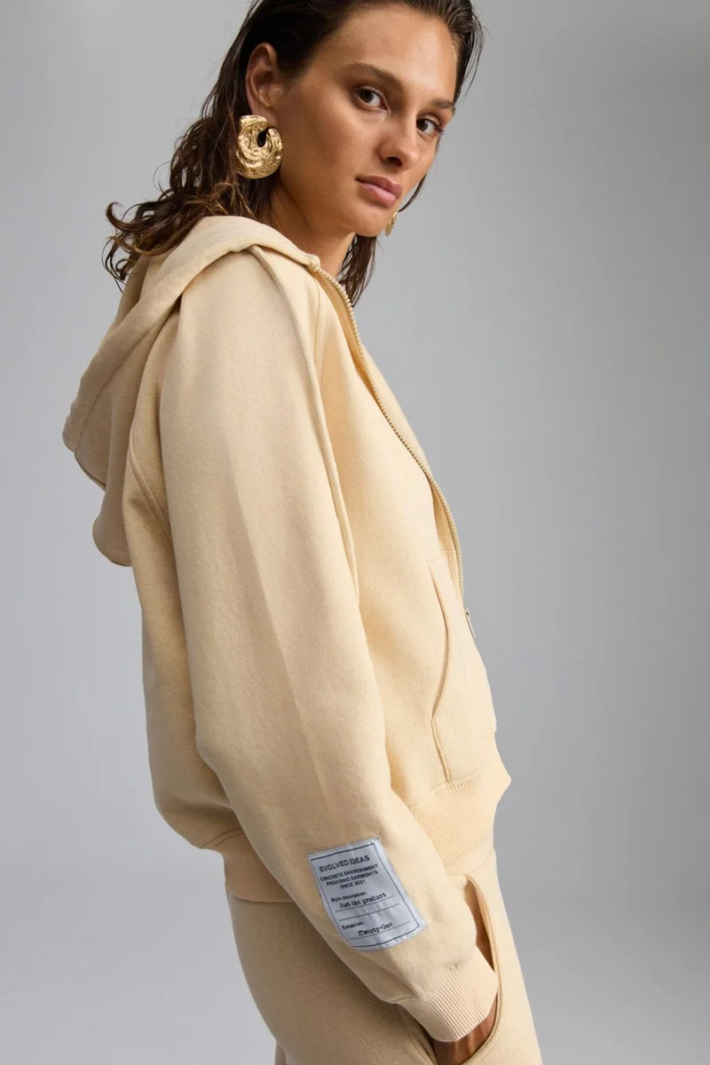 GRIMELANGE Lyka Women's Organic Cotton 3 Thread Ribbed Decorative Label Detailed Regular Cream Sweatshirt