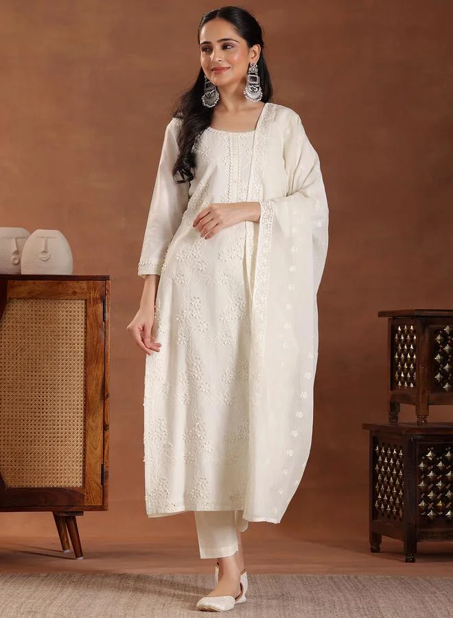 لباس Off white Embroidered Cotton Straight Kurta, Trousers and Dupatta Set