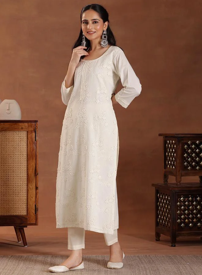 لباس Off white Embroidered Cotton Straight Kurta, Trousers and Dupatta Set