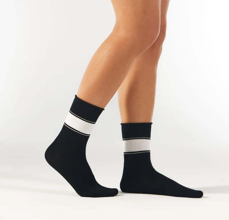 Forwena White Wide Circle Pattern Modal Elastic Seamless Women's Sock Socks