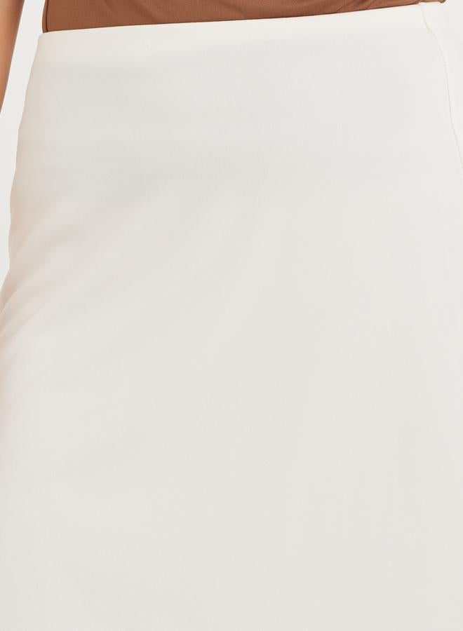 Styli Solid Mid Rise A-Line Midi Skirt - Image 3