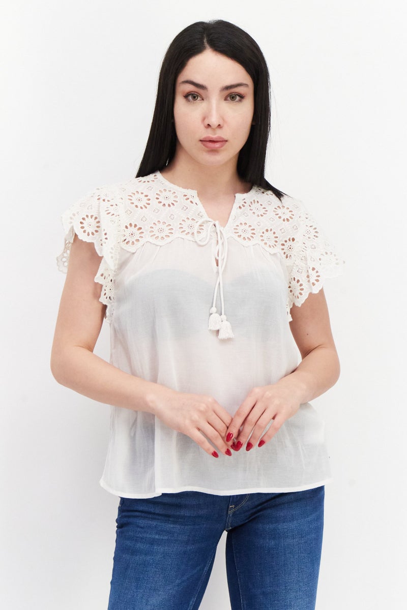 Pepe Jeans بلوزة نسائية بدون أكمام بتصميم على شكل حرف V، بيضاء فاتحة - Image 1