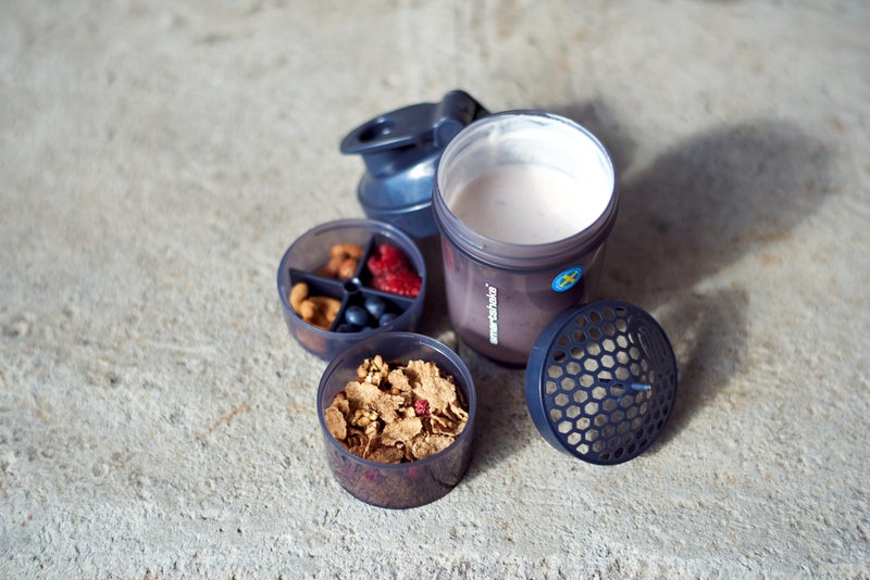 Smartshake Original 2GO, 20 oz Shaker Cup, Gunsmoke Black (Packaging May Vary) - Image 3