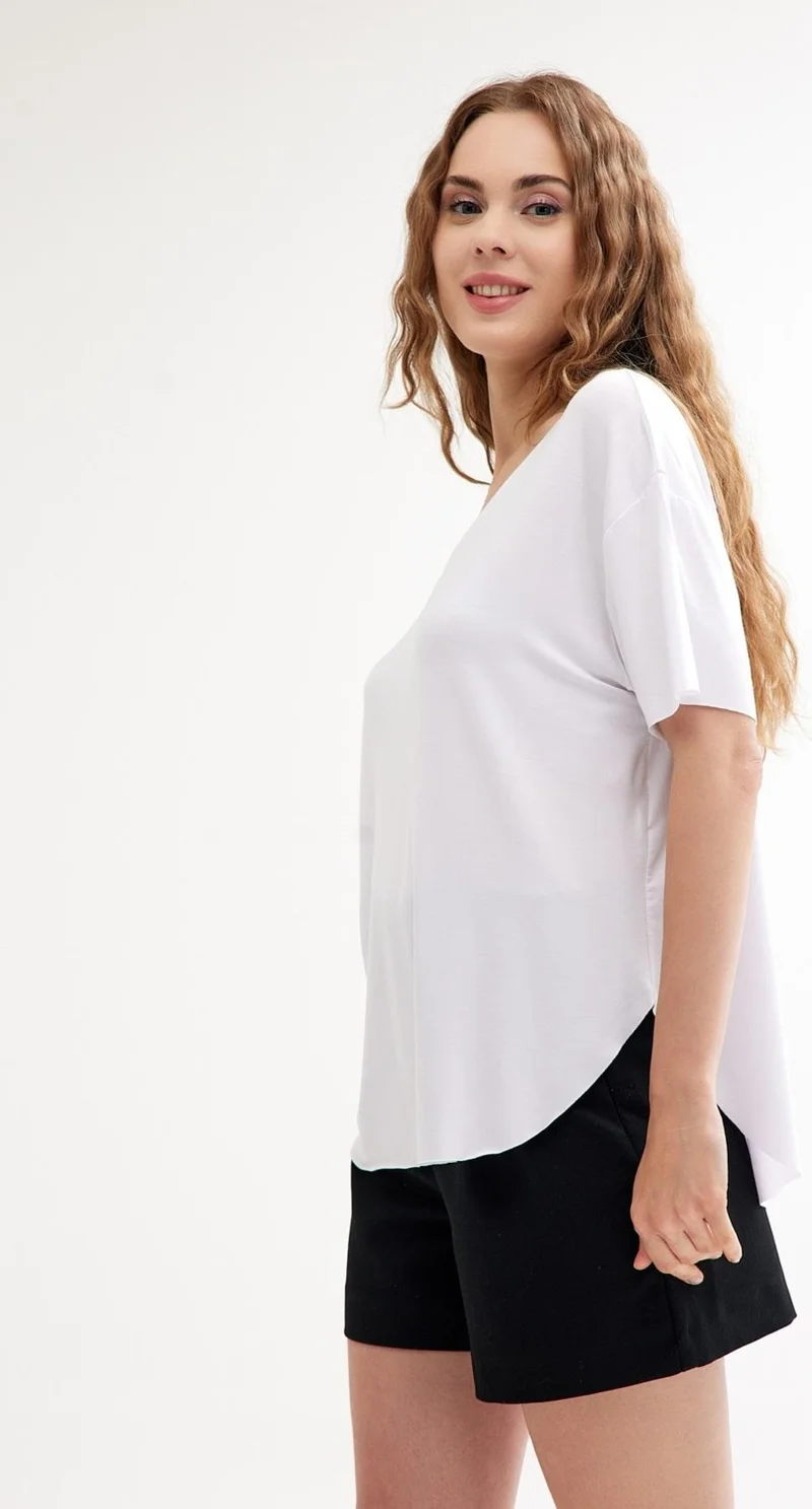 كوتن كونسيبت V-Neck Basic Cotton Slit Detailed T-Shirt