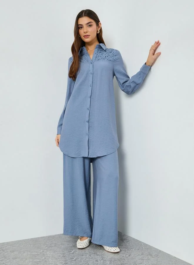 تايك تو مجموعة من بنطال بأرجل واسعة وبلوزة بتفاصيل دانتيل