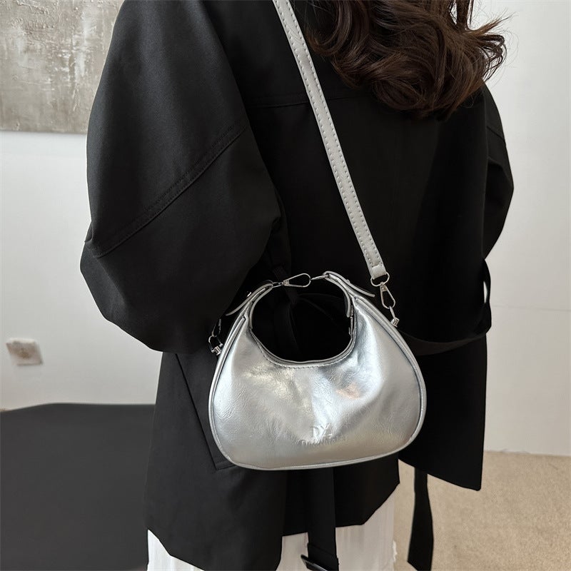 حقيبة كتف هلالية عصرية للنساء، شتاء 2024 جديدة كاجوال بسيطة على شكل زلابية، حقيبة كروس بودي - Image 2