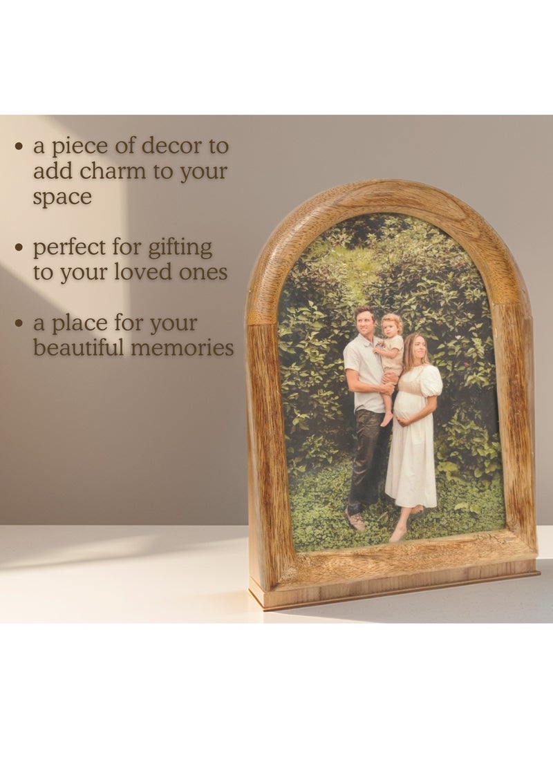 Mars & More - Handcrafted Wooden Arch Photo Frame 15x20 cm by Artesania - Image 1