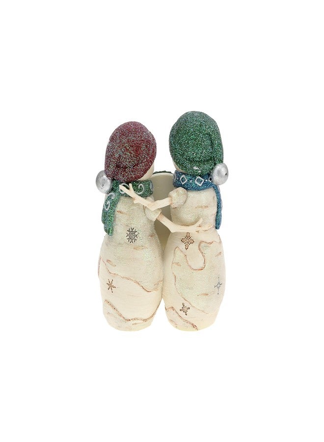 شركة بافيليون جيفت شركة بافيليون للهدايا - الأصدقاء - تمثال رجل الثلج المزدوج القابل للتحصيل من الراتنج المطلي يدويًا من ذا بيرش هارتس، مقاس 4.5 بوصة، تمثال زينة لعيد الميلاد، إطار صور دائري 2 بوصة، حامل صور، أفضل الأصدقاء - Image 2