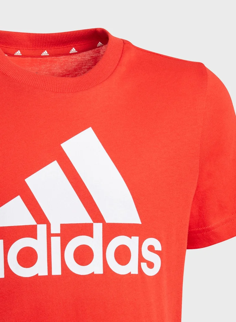 adidas تيشيرت رجالي بشعار الماركة