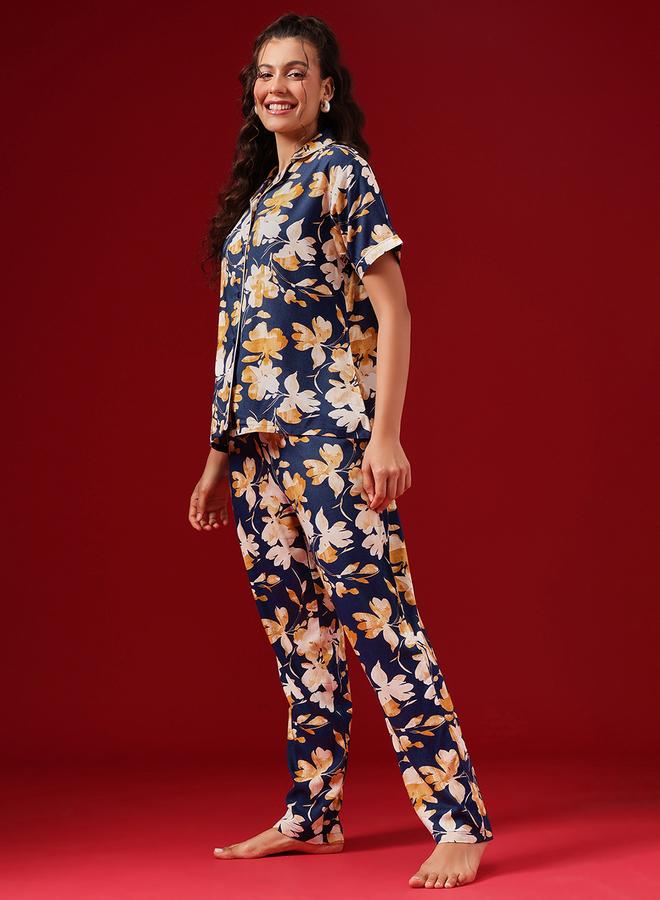 كلوفيا طقم قميص بأزرار وطبعة زهور وبنطال بيجاما - Image 3