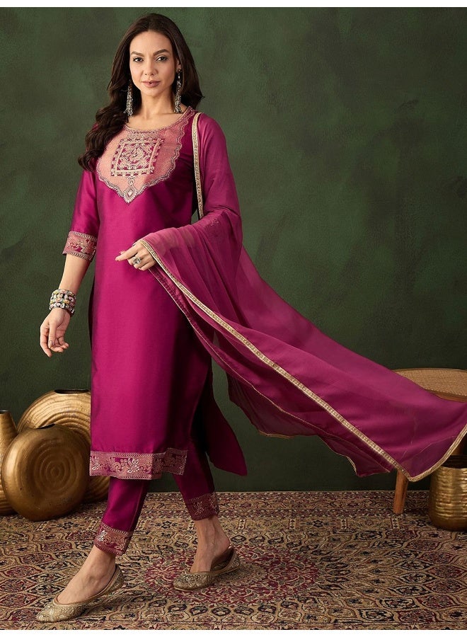 AKS Magenta Jacquard Kurta Set With Monochrome Dupatta  - Image 5