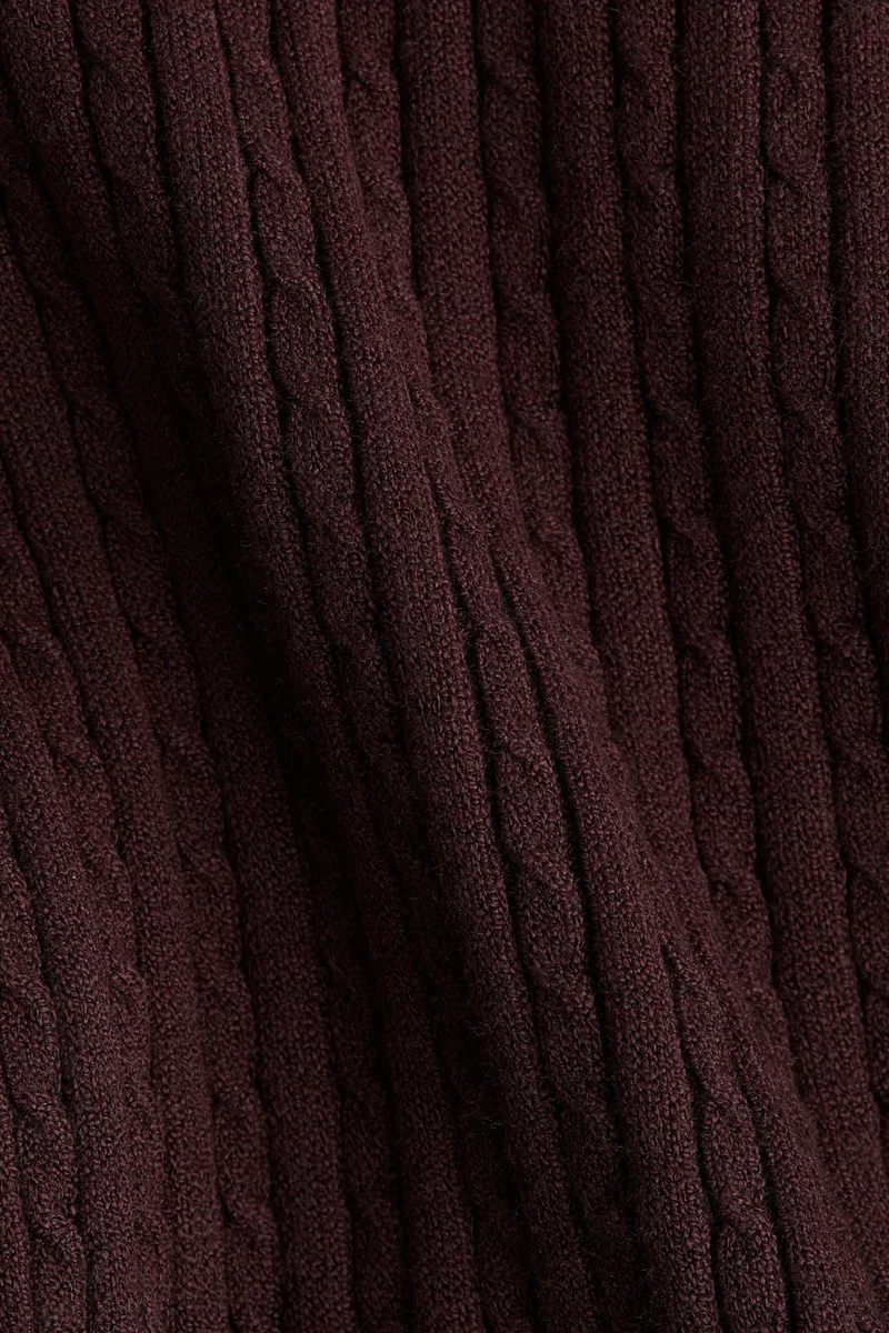 اتش اند ام بلوزة من الصوف المجدول