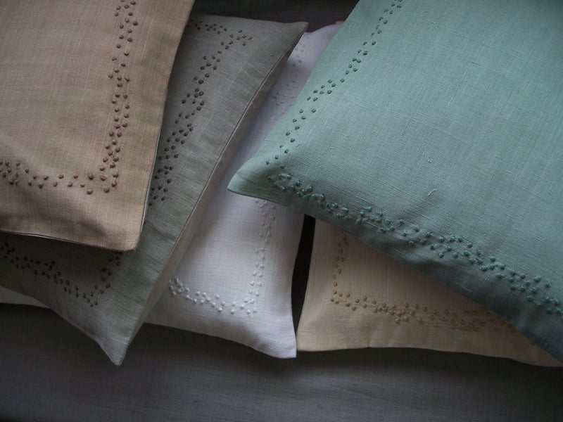 جيتيكا جويال هوم Gitika Goyal Home Khadi Chikanwork Cushion Cover Cover Design Mosaic Design 16 × 16 Gray - Image 2