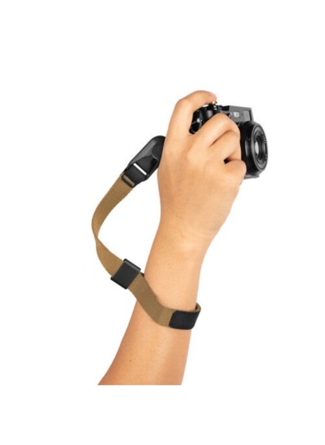 Peak Design Cuff Camera Wrist Strap (Coyote) - pzsku/Z920C2245B7D65FD9F398Z/45/_/1736596684/709beafe-c1e4-4ae6-bf9a-39f2c11ceadc