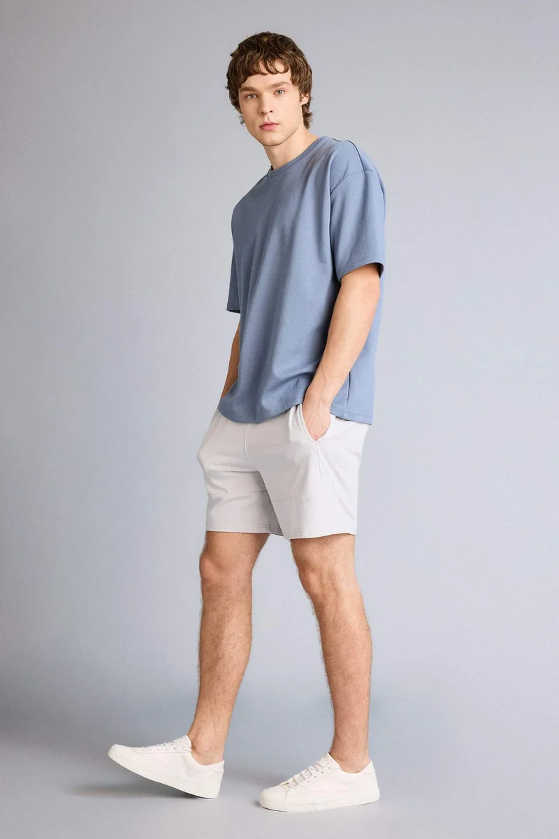 ديفاكتو Slim Fit Shorts