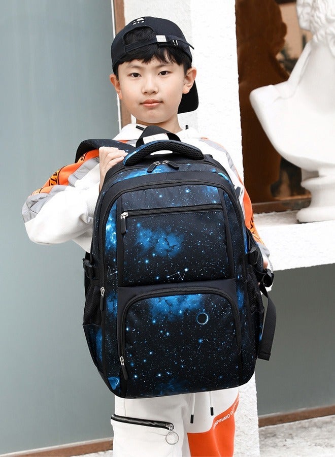 Joychic حقيبة ظهر مدرسية عادية للمرحلة الابتدائية والإعدادية، حقيبة كتب متينة وخفيفة الوزن وقابلة للتنفس، مجموعة حقيبة ظهر يومية مزينة بنجوم الفضاء وحقيبة غداء - Image 3
