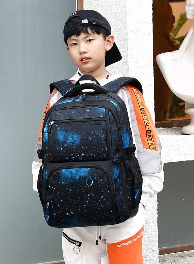 Joychic حقيبة ظهر مدرسية عادية للمرحلة الابتدائية والإعدادية، حقيبة كتب متينة وخفيفة الوزن وقابلة للتنفس، مجموعة حقيبة ظهر يومية مزينة بنجوم الفضاء وحقيبة غداء - Image 2