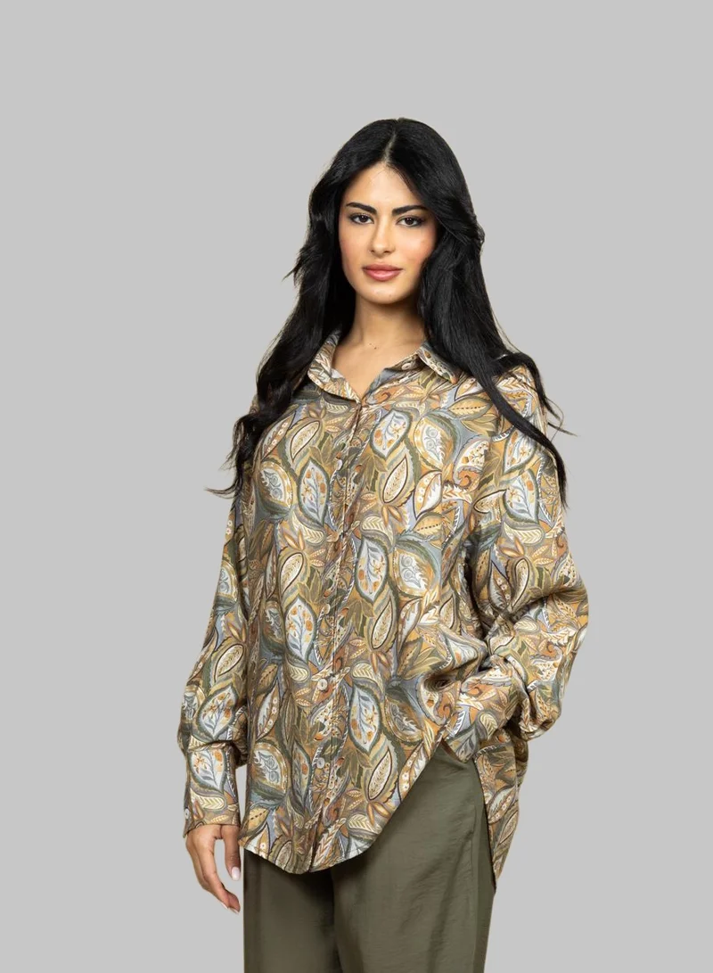 بوند طقم إيرثلاين أخضر زيتوني بقميص مطبوع بنقشة أوراق نباتية وبنطال