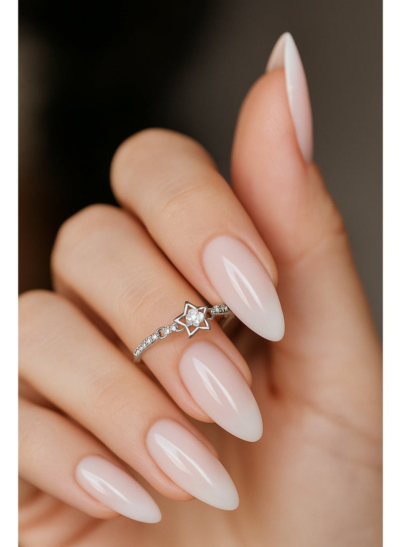 ثري دايموندز خاتم على شكل نجمة فضية بمركز كريستالي – مجوهرات أنيقة مطلية بالبلاتينيوم والروديوم للسيدات في علبة هدايا - Image 4