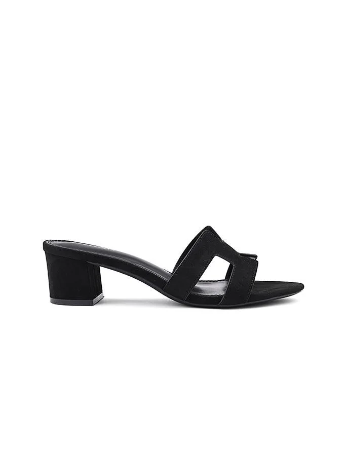 IconStyle Casual Stylish slipper with contrasting color combination.