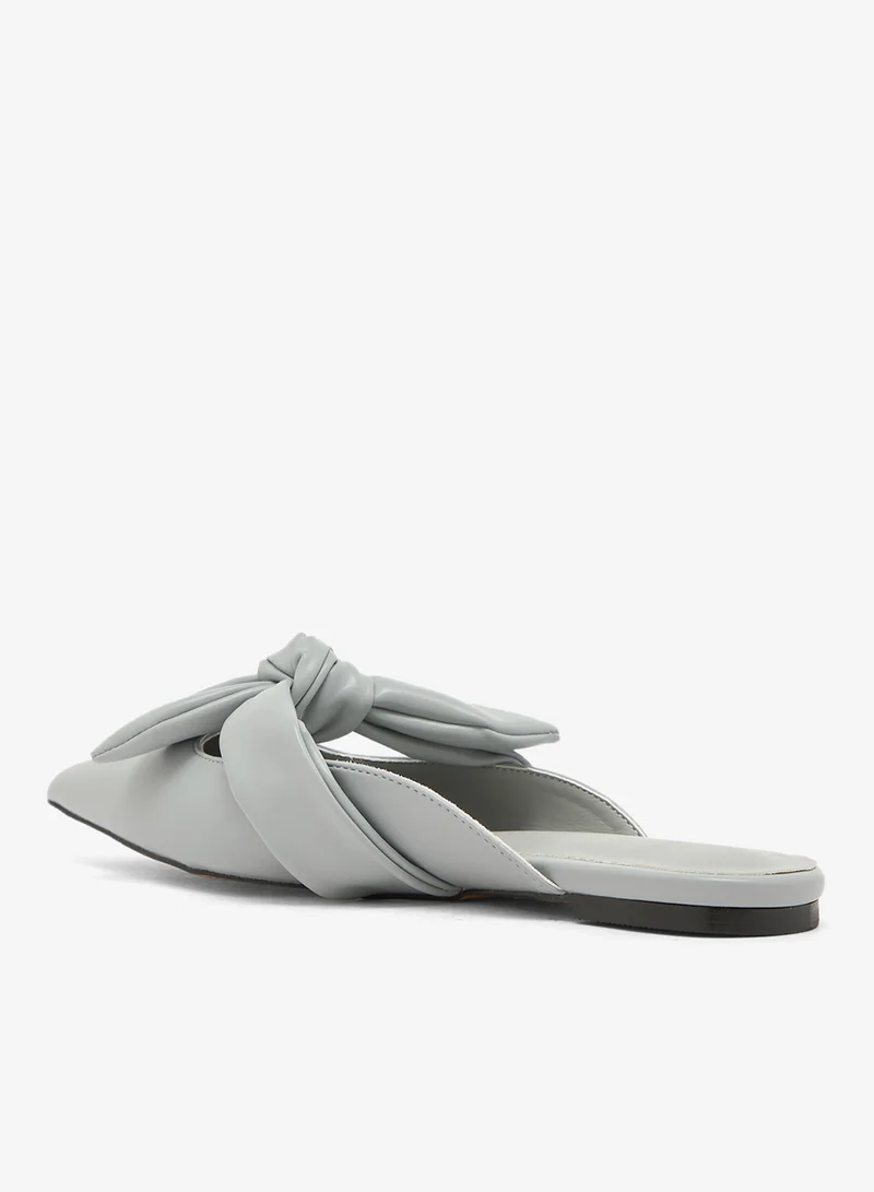 جينجر Open Back Bow Detail Flat Pumps