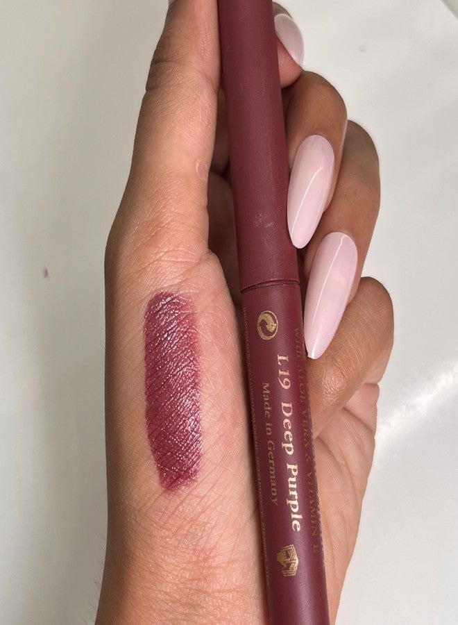 جاست جولد أحمر شفاه كريمي مطفي يدوم طويلاً من جست جولد، غني بفيتامين E والصبار، لون أرجواني داكن L19 - Image 5