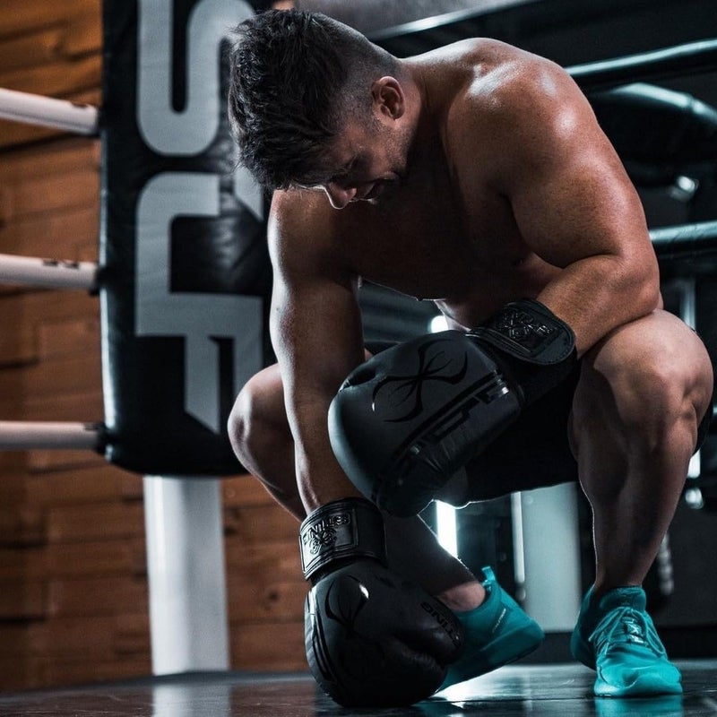 Sting Boxing - Armaplus Boxing Gloves | for Competition & Training (16OZ, Black) - Image 2