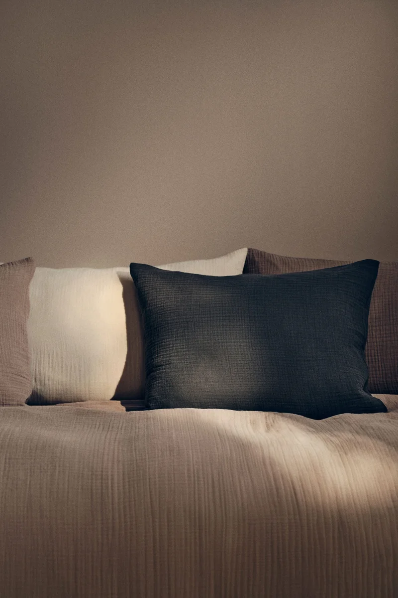 H&M Cotton muslin pillowcase