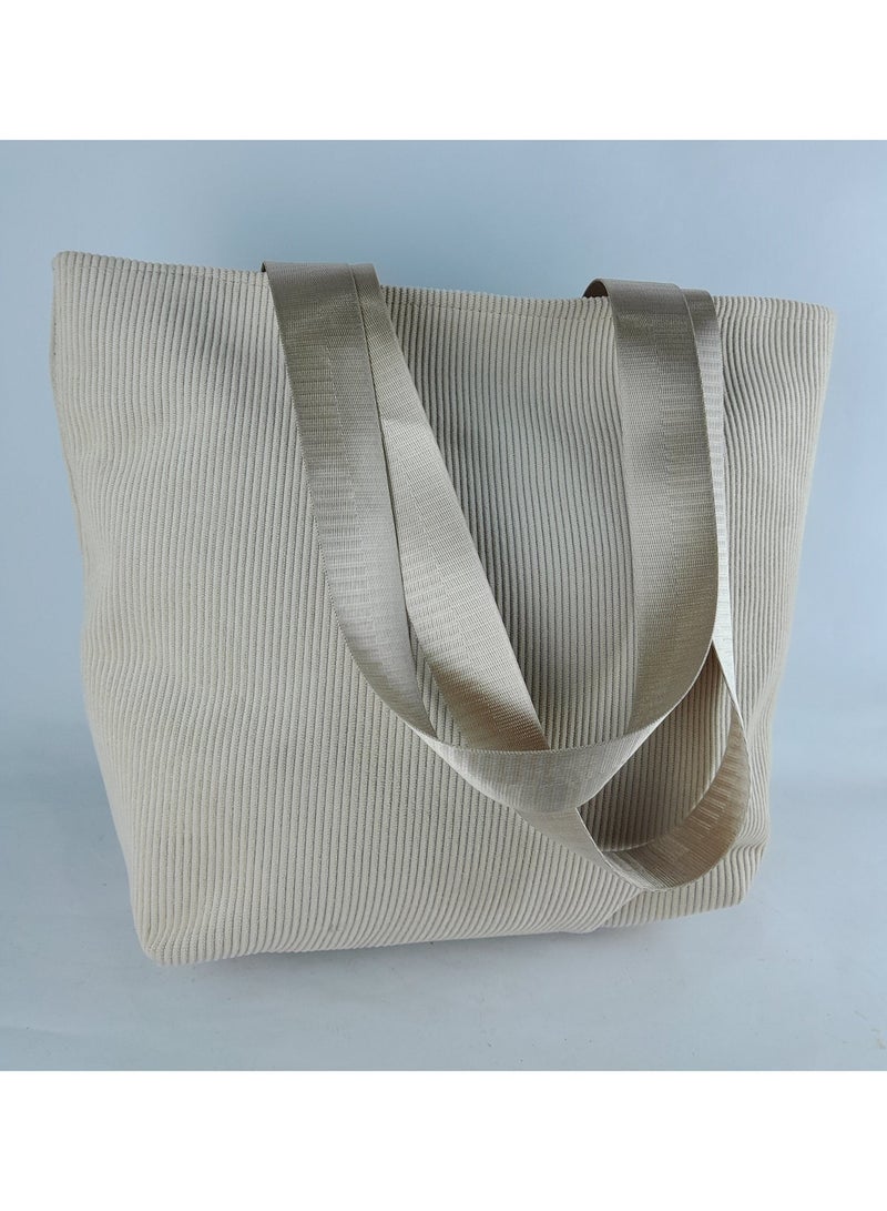 Beige women's handbag that fits all your belongings - Image 2