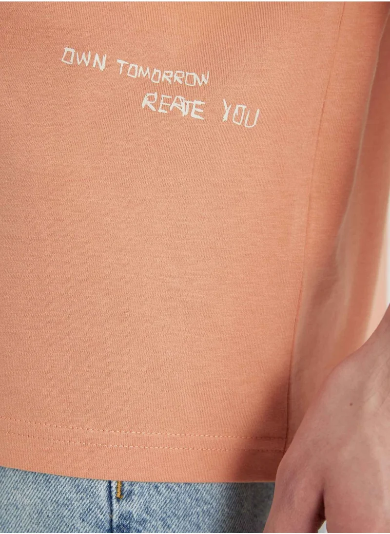 ديفاكتو Oversize Fit Crew Neck Printed T-Shirt