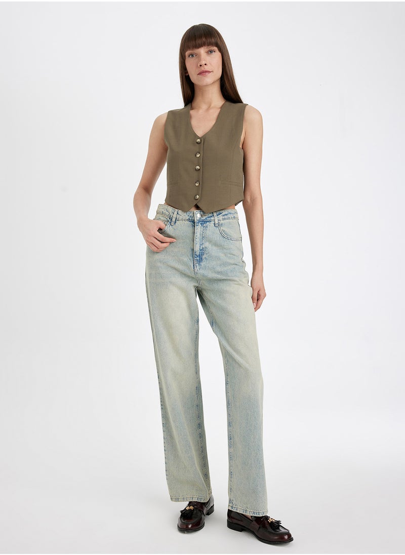 DeFacto Regular Fit V-Neck Buttoned Blazer Vest  - Image 4