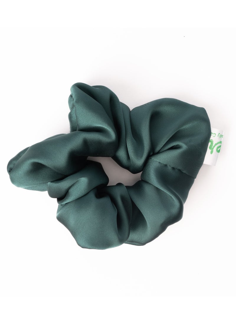 Hers - HERS satin scrunchie (green) Maintains and protects hair from breakage. - Image 1