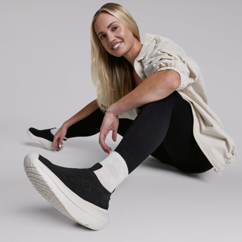 OOFOS OOmy Zen Recovery Shoe, Black - Womenâ€™s Size 10 - Image 2