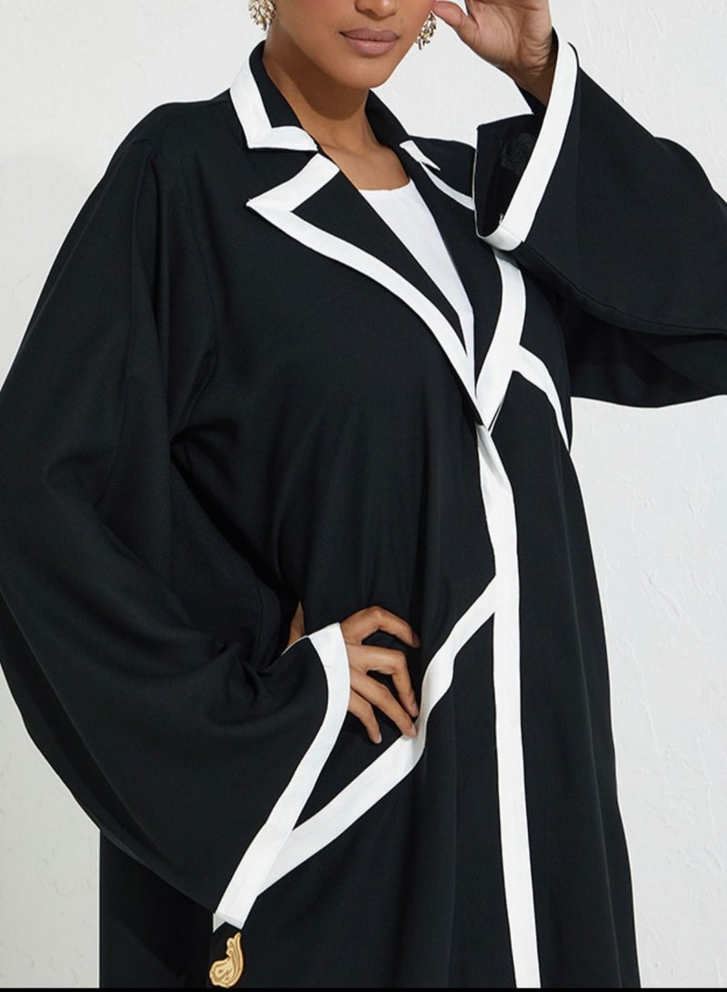 Rosette Abaya Black & White Design Abaya - Image 2